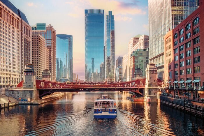 Illinois Rent Control Laws: 2024 Landlord/Tenant Guide