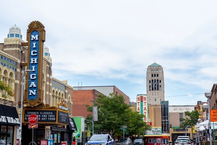 Michigan Rent Control Laws: Landlord/Tenant Guide 2024