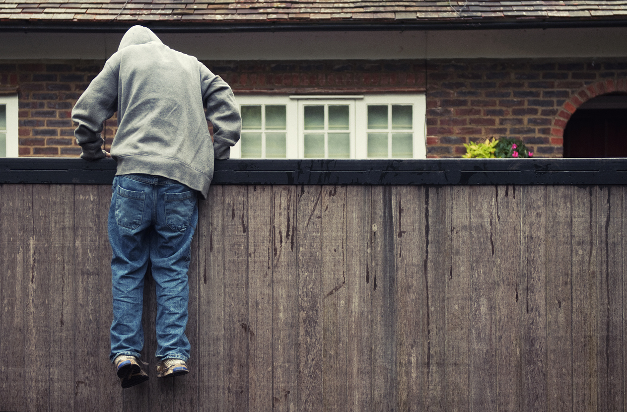 Trespasser hopping the fence for adverse possession