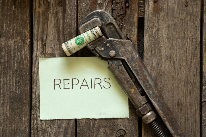 Can You Withhold Rent for Repairs? A Guide for Tenants & Landlords